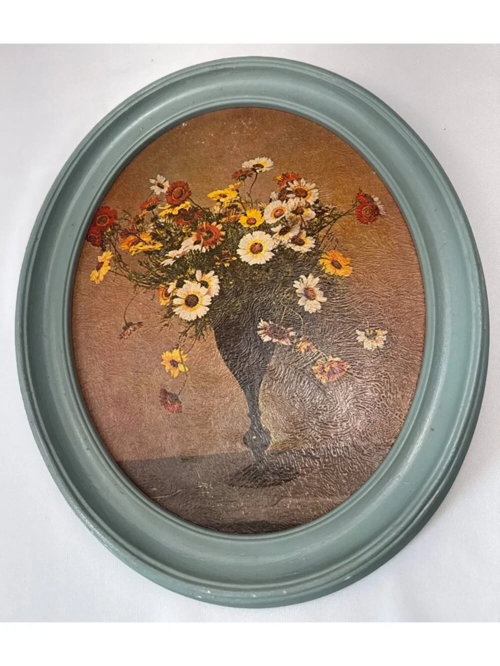 Floral Lithograph Green Plastic Oval Frame 10